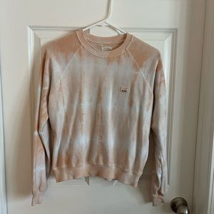 Billabong Crewneck Tie-Dyed Sweatshirt. Peach; Size M.